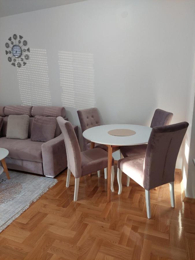 באניה לוקה Sunrise Apartments מראה חיצוני תמונה