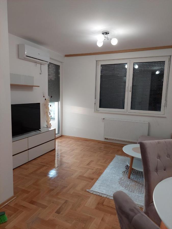 באניה לוקה Sunrise Apartments מראה חיצוני תמונה