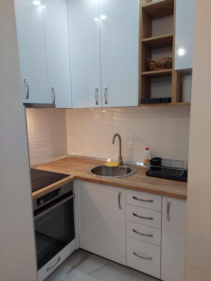 באניה לוקה Sunrise Apartments מראה חיצוני תמונה